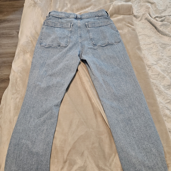 Madewell Light Blue Mid-Rise Kick Out Jeans - Picture 3 of 7